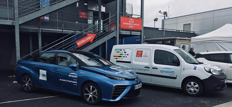 voitures alimentées à hydrogène carburant lors de la course de régularité d'Albi 2019